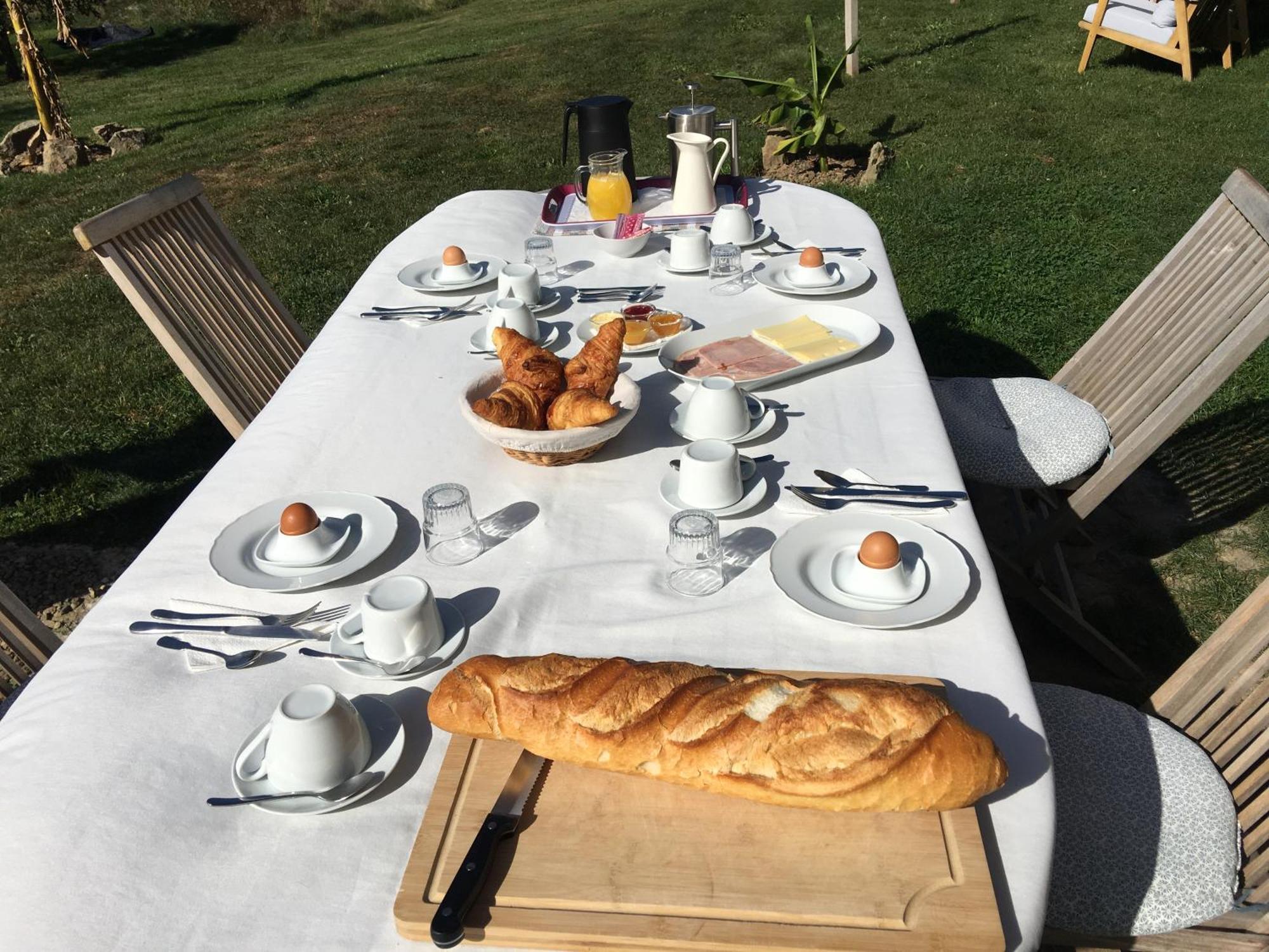 La Mirabelle Bed & Breakfast Saint-Pierre-de-Fursac Exterior foto